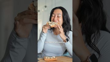 Bữa sáng lành mạnh 5 phút: Sandwich Bơ Hạt Chuối Chia