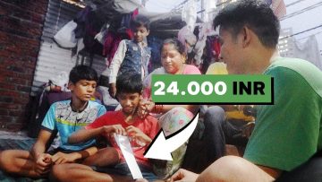🇮🇳 Cậu Bé Ấn Độ Vỡ Oà Khi Nhận 4 Năm Học Phí Từ Những Người Bạn Việt Nam 🇻🇳 .