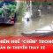 Nước lũ rút chậm, người dân Huế đi thuyền thay xe | Thời sự